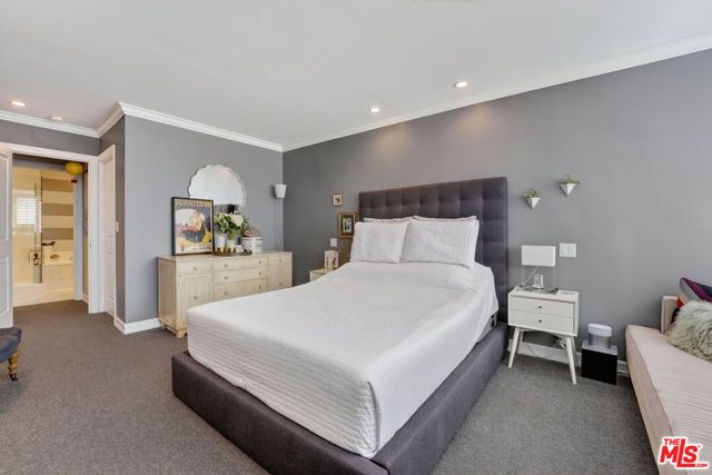 289 S Barrington Avenue A308, Los Angeles, CA 90049