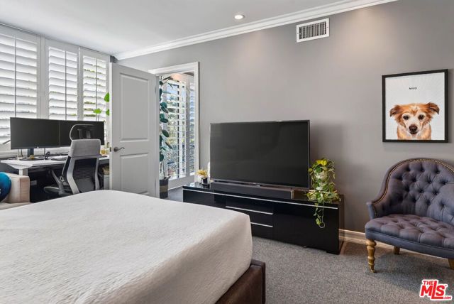 289 S Barrington Avenue A308, Los Angeles, CA 90049