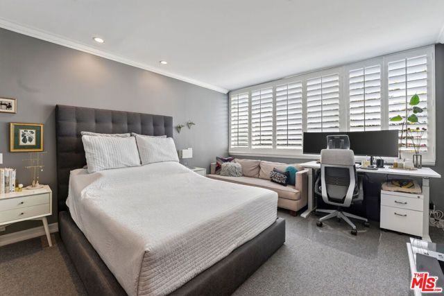 289 S Barrington Avenue A308, Los Angeles, CA 90049