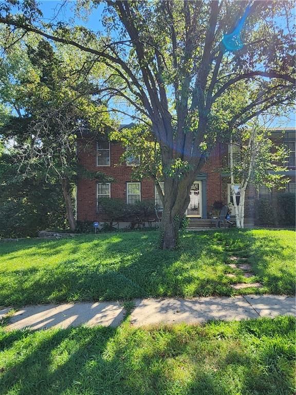 7859 Kessler Lane, Overland Park, KS 66204