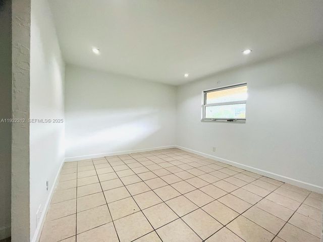 608 SW 16th Ave 3, Fort Lauderdale, FL 33312