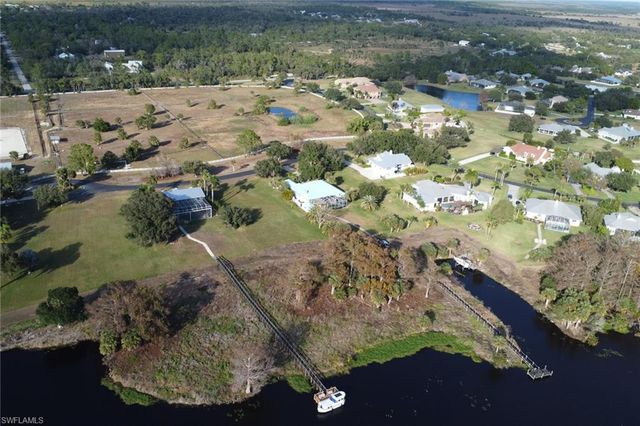 16280 Forest Mist CT, Alva, FL 33920