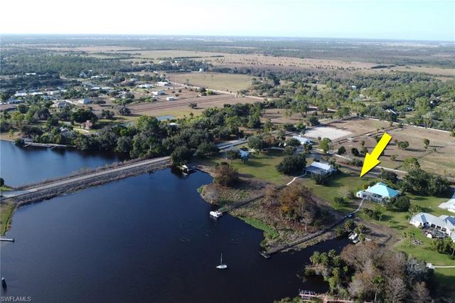 16280 Forest Mist CT, Alva, FL 33920