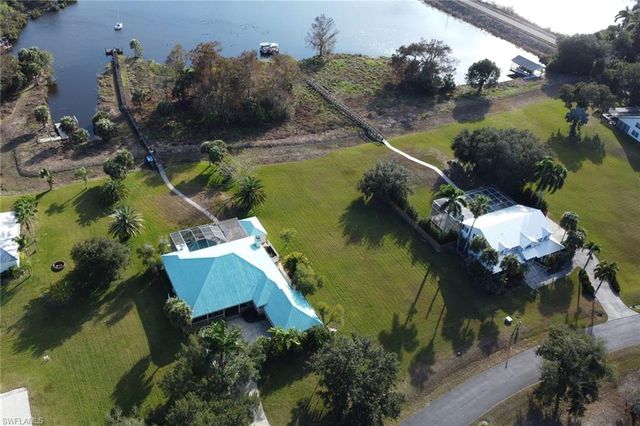 16280 Forest Mist CT, Alva, FL 33920