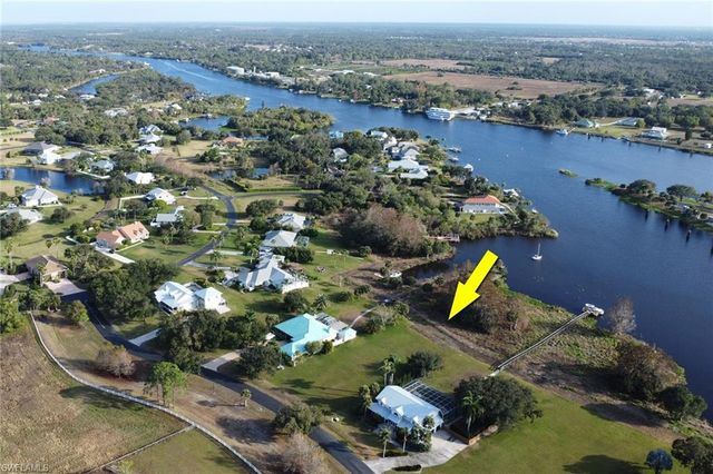 16280 Forest Mist CT, Alva, FL 33920