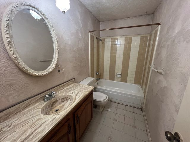 5616 Tucker Street, The Colony, TX 75056