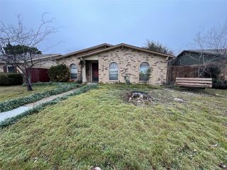 5616 Tucker Street, The Colony, TX 75056