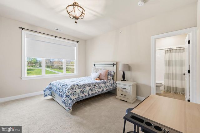 3559 PICKERTOWN RD, Chalfont, PA 18914