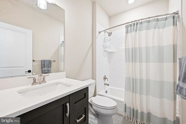 3559 PICKERTOWN RD, Chalfont, PA 18914