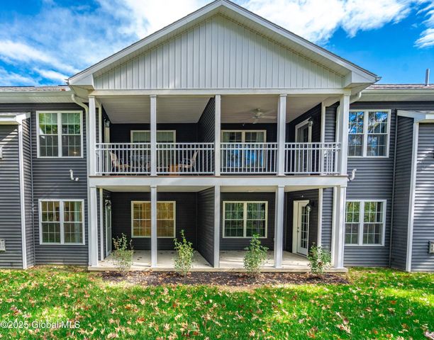 135 Carriage Boulevard, Rotterdam, NY 12306