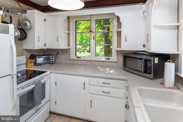 30 MORGAN AVE, Titusville, NJ 08560