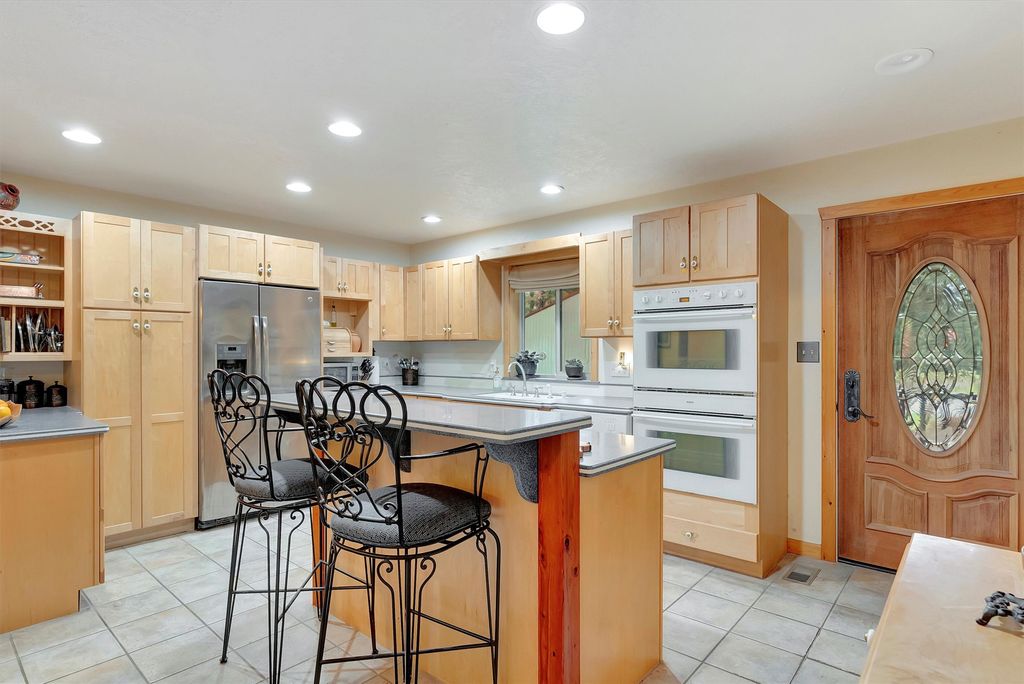 Image 10 of property listing at 25 River Front Drive S, Trout Creek, MT 59874