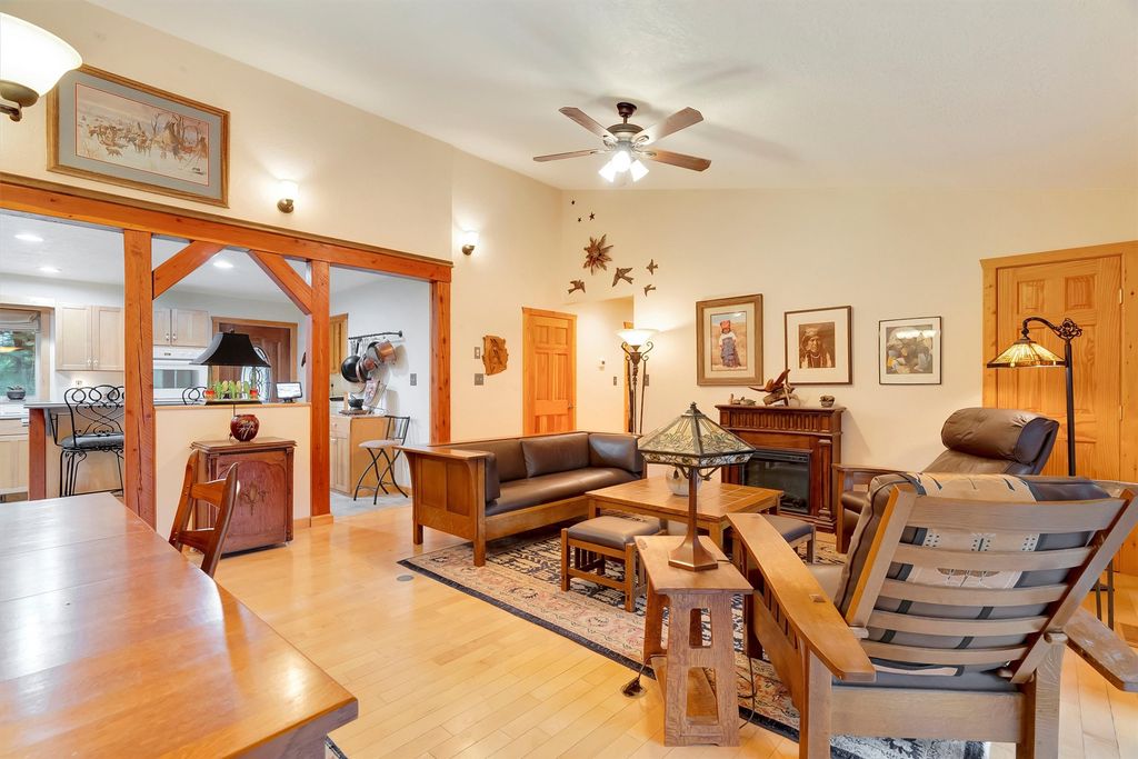 Image 8 of property listing at 25 River Front Drive S, Trout Creek, MT 59874