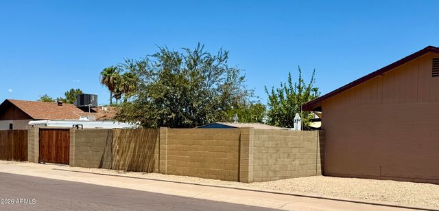 812 W Villa Rita Drive, Phoenix, AZ 85023