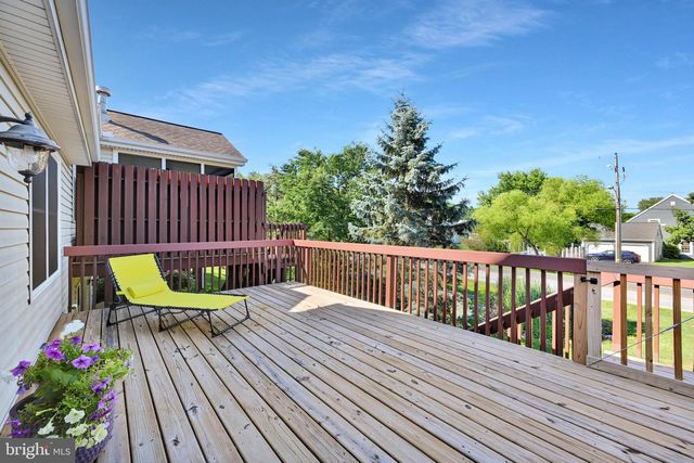 1585 HICKORY RUN CT, Elizabethtown, PA 17022