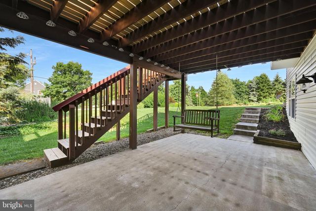 1585 HICKORY RUN CT, Elizabethtown, PA 17022
