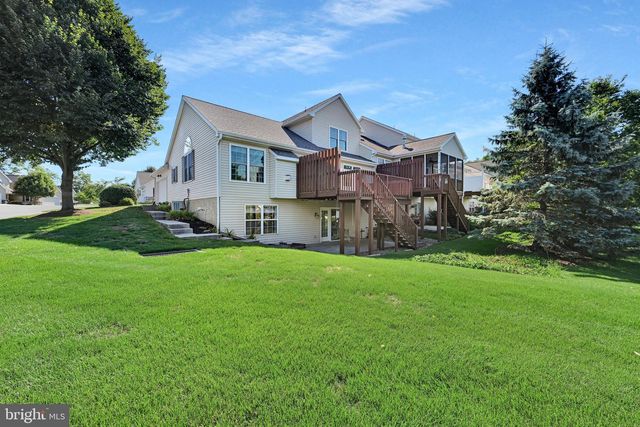 1585 HICKORY RUN CT, Elizabethtown, PA 17022