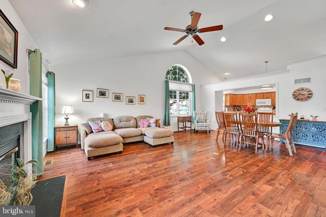 1585 HICKORY RUN CT, Elizabethtown, PA 17022