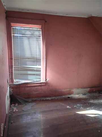 670 Chalmers Street, Detroit, MI 48215