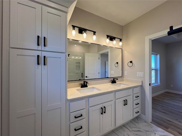 1415 Legend Drive, Tiffin, IA 52340