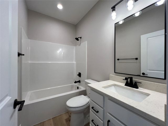 1415 Legend Drive, Tiffin, IA 52340