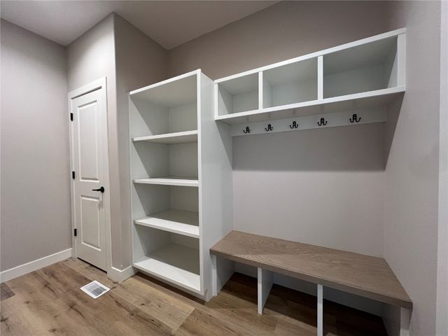 1415 Legend Drive, Tiffin, IA 52340