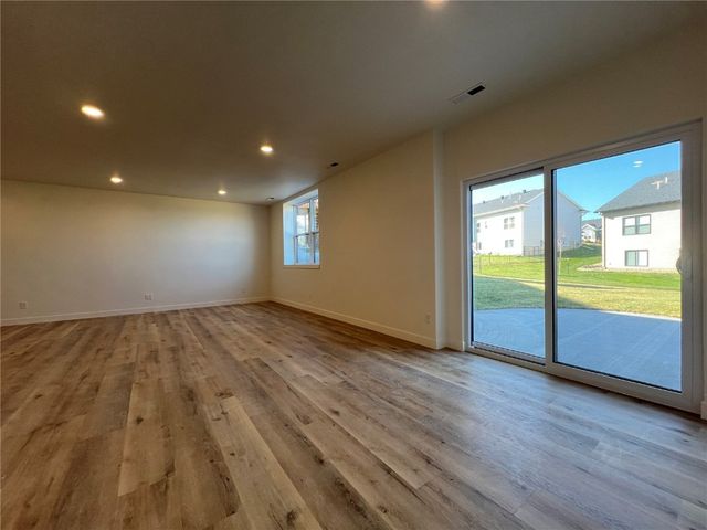 1415 Legend Drive, Tiffin, IA 52340