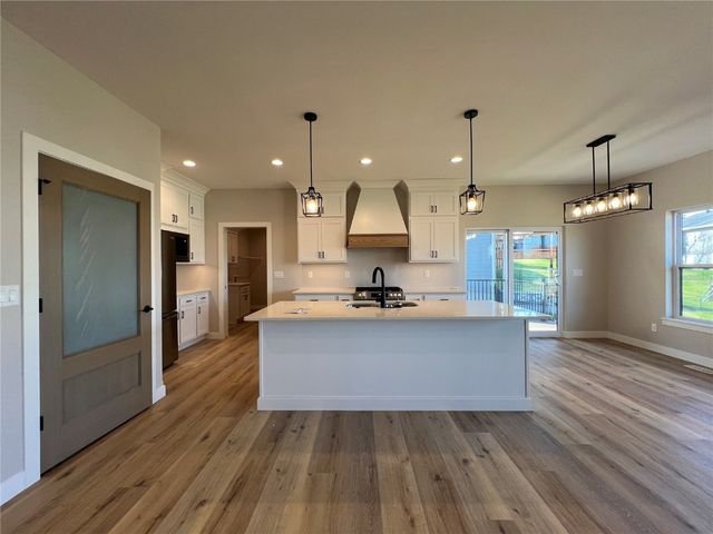 1415 Legend Drive, Tiffin, IA 52340