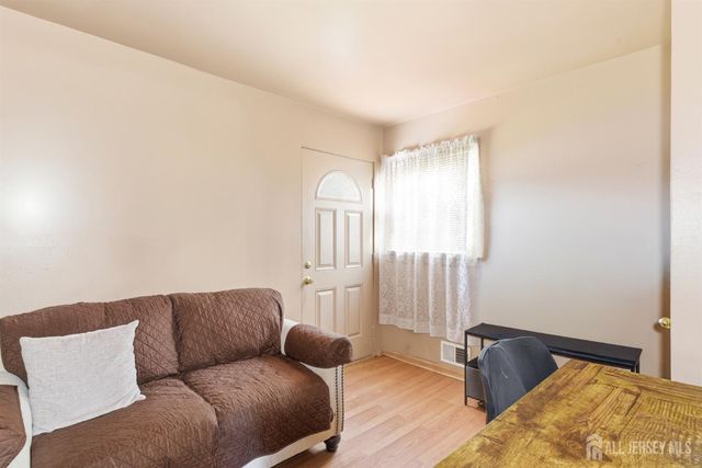 66 Rose Street, Edison, NJ 08817