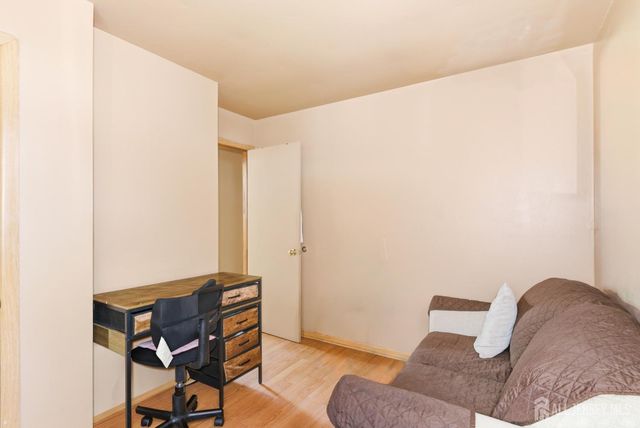 66 Rose Street, Edison, NJ 08817