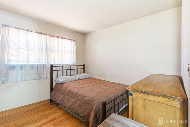 66 Rose Street, Edison, NJ 08817