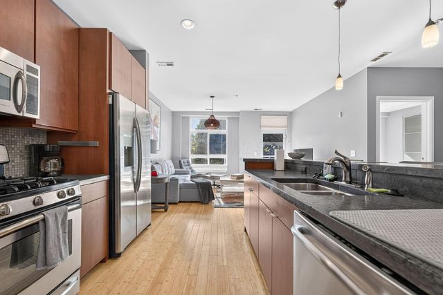 845 N High Street, 309, Columbus, OH 43215