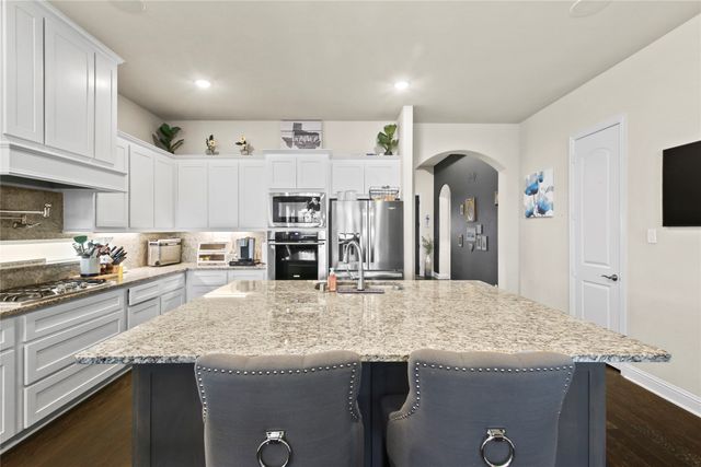12505 Amesbury Way, Farmers Branch, TX 75234
