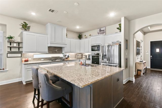 12505 Amesbury Way, Farmers Branch, TX 75234