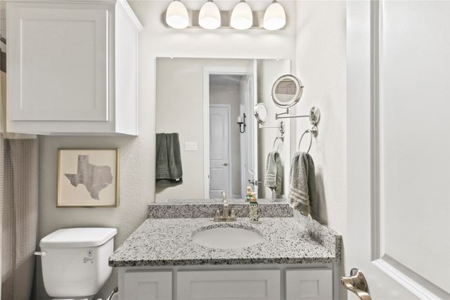 12505 Amesbury Way, Farmers Branch, TX 75234