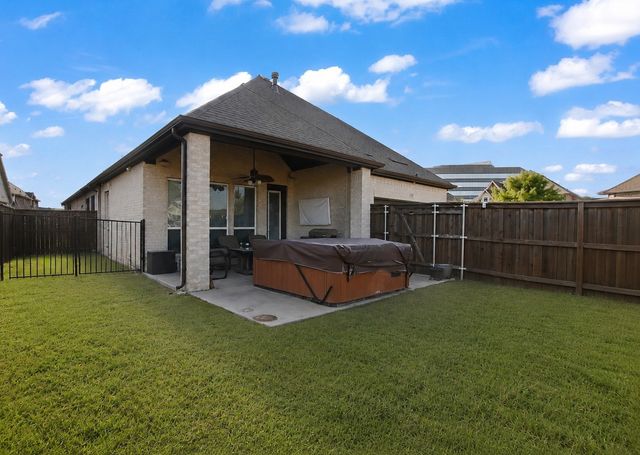 12505 Amesbury Way, Farmers Branch, TX 75234
