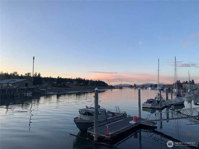 483 Wanapum Place, La Conner, WA 98257