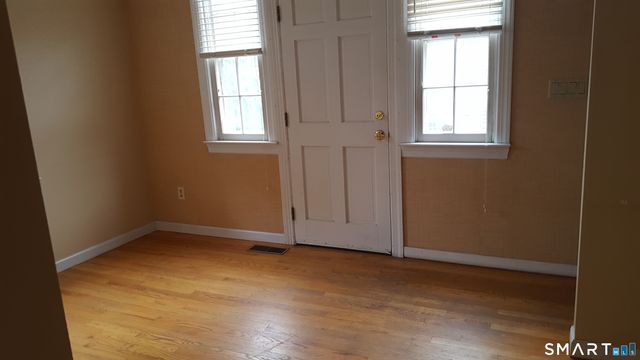 19 Grand Avenue, New Haven, CT 06513