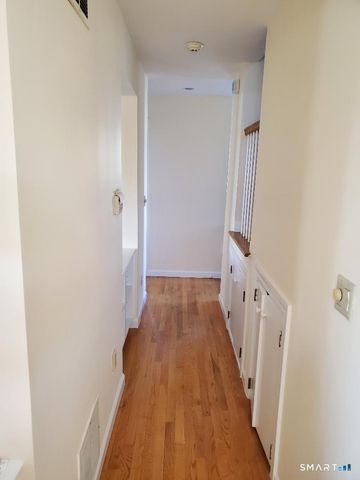 19 Grand Avenue, New Haven, CT 06513