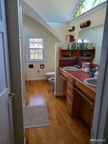 19 Grand Avenue, New Haven, CT 06513