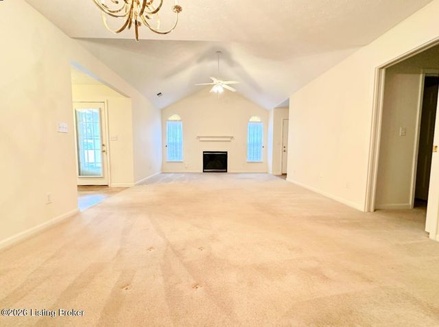 11317 Ridge Lake Dr, Louisville, KY 40272