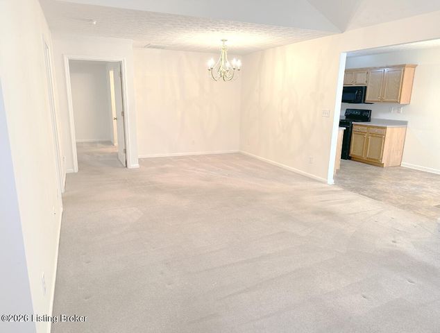 11317 Ridge Lake Dr, Louisville, KY 40272