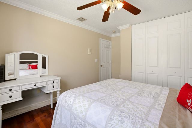 9599 Shepard Place, Wellington, FL 33414