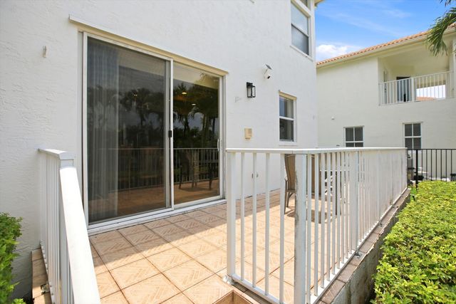 9599 Shepard Place, Wellington, FL 33414