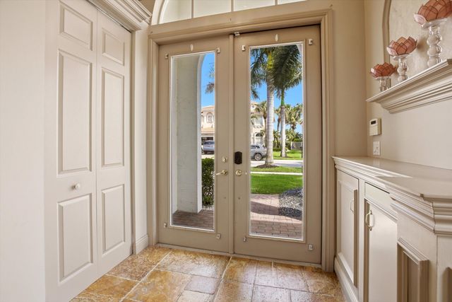 9599 Shepard Place, Wellington, FL 33414