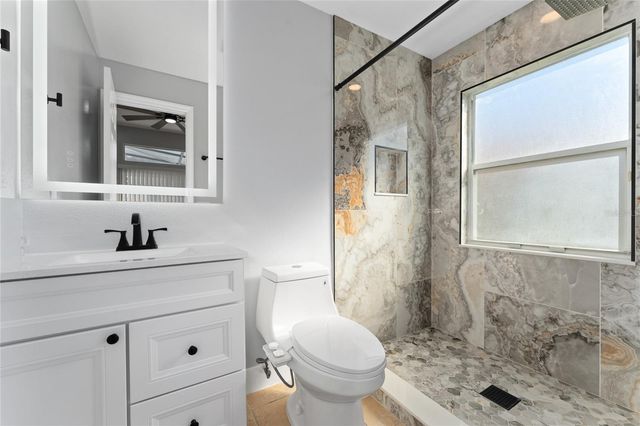 760 COUNTRY WOODS CIRCLE, Kissimmee, FL 34744