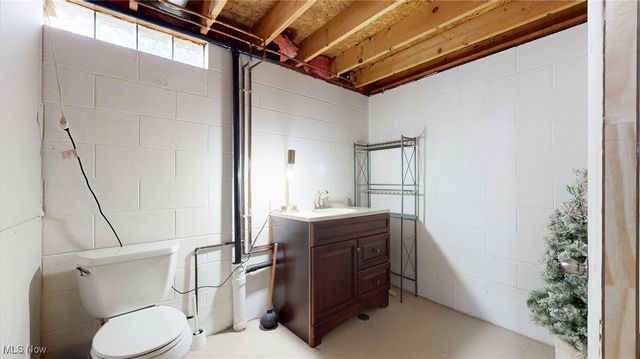 1357 Cayuga Avenue, Akron, OH 44312