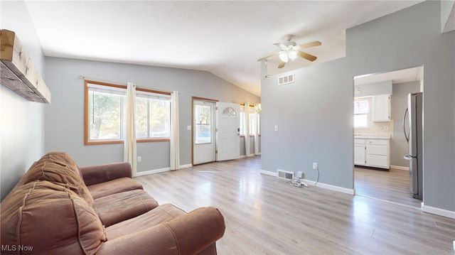 1357 Cayuga Avenue, Akron, OH 44312