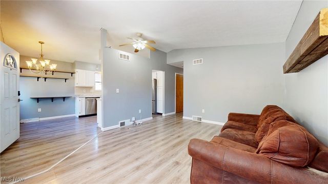 1357 Cayuga Avenue, Akron, OH 44312