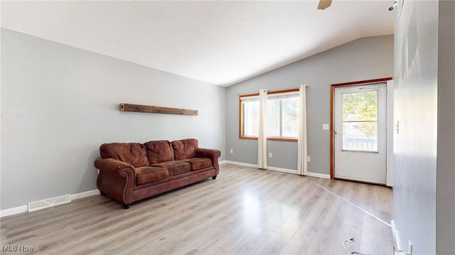 1357 Cayuga Avenue, Akron, OH 44312